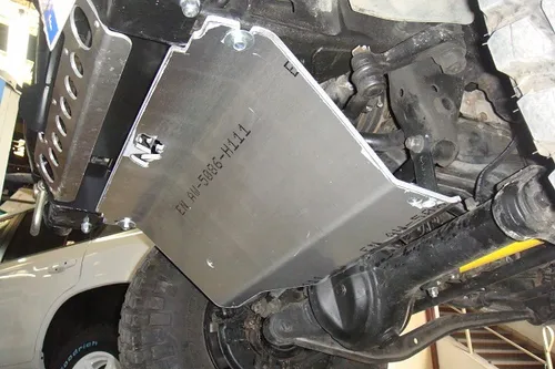 ski-avant-land-cruiser-lj70-kzj70-kzj73-blindage-protection