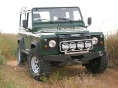 LAND ROVER DEFENDER PARE CHOC/PLATINE TREUIL + SKI AVANT