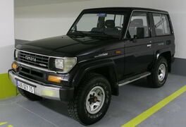 TOYOTA  71 HZJ 71 HZJ 73 HZJ 74 75 78 79 équipements renforcés raids 4x4