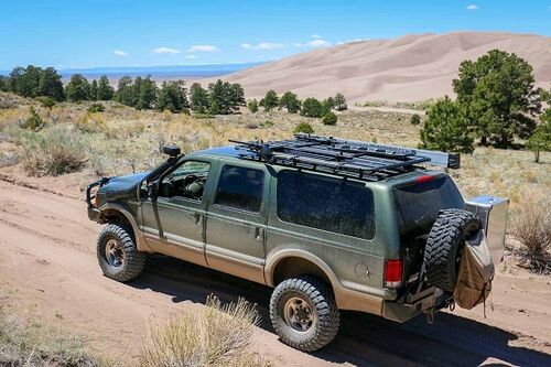 galerie-de-toit-plateforme-pioneer-rhinorack-pour-4x4
