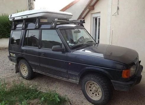 range-rover-classic-pieds-de-fixation-sur-gouttiere-rhinorack-roof-rack range-rover-classic-pieds-de-fixation-sur-gouttiere-rhinorack-roof-rack